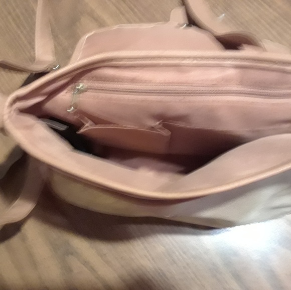 Purse - Picture 2 of 4